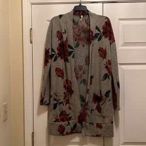 Bellamie cardigan size small